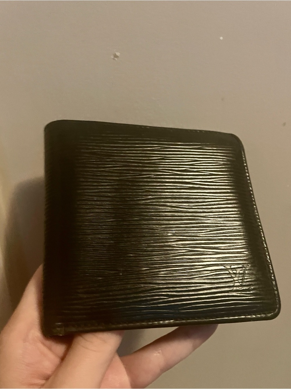 Preowned louis vuitton epi Black leather men's Louis Vuitton bifold